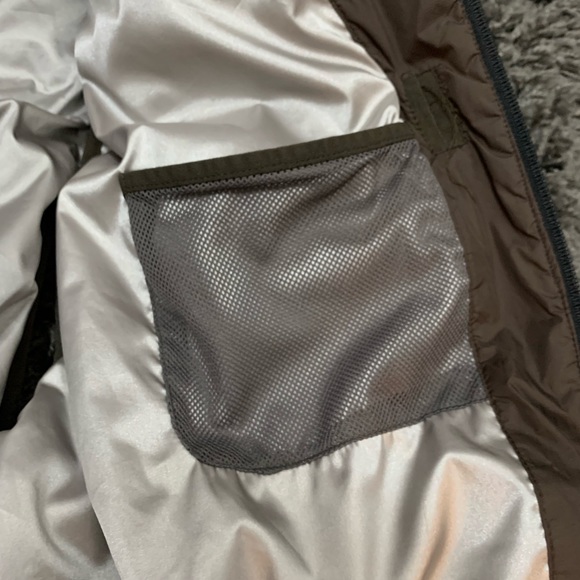 Men’s Gap puffer vest in brown, XL - Picture 2 of 8